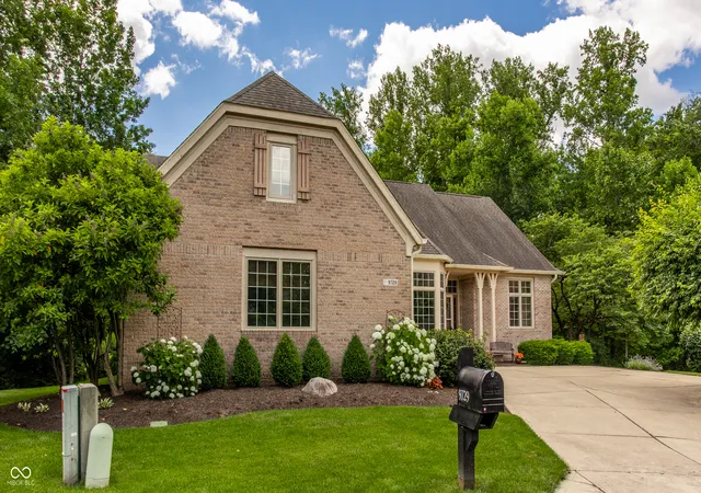 2nd image of 9729 Oakhaven Ct, Indianapolis, IN 46256 | MLS# 22108244