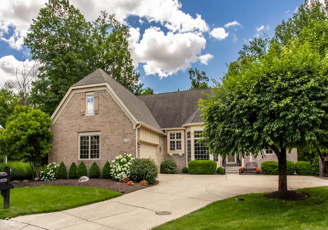 3rd image of 9729 Oakhaven Ct, Indianapolis, IN 46256 | MLS# 22108244