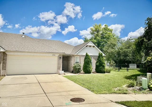 2nd image of 1004 Wild Ivy Trl, Franklin, IN 46131 | MLS# 22108255