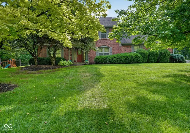 2nd image of 11102 Outrigger Ct, Indianapolis, IN 46236 | MLS# 22108257
