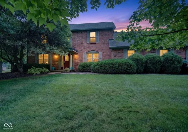 3rd image of 11102 Outrigger Ct, Indianapolis, IN 46236 | MLS# 22108257