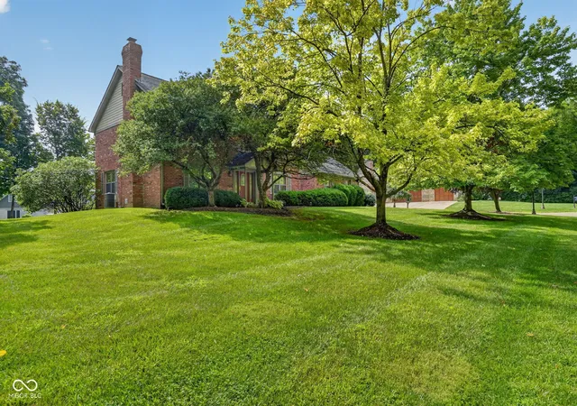 4th image of 11102 Outrigger Ct, Indianapolis, IN 46236 | MLS# 22108257
