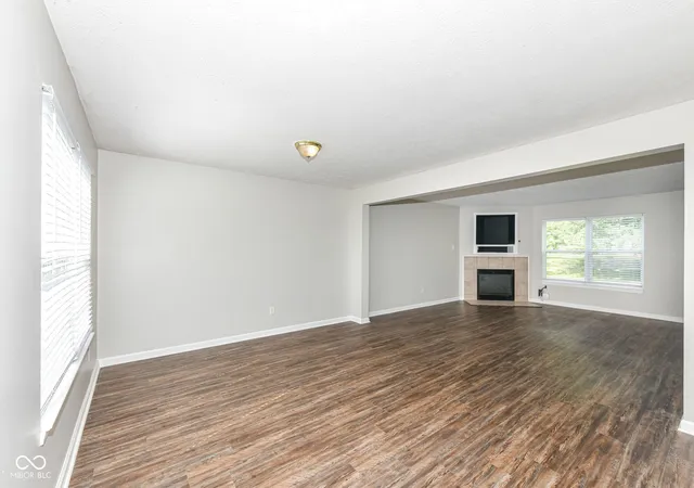 3rd image of 11947 Princewood Dr, Fishers, IN 46037 | MLS# 22108287