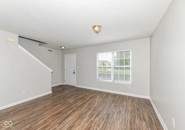 5th image of 11947 Princewood Dr, Fishers, IN 46037 | MLS# 22108287