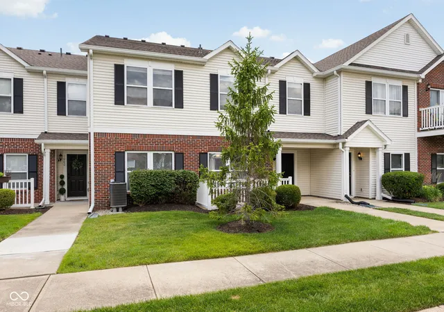 Homes for sale in Fishers, IN | 12175 Bubbling Brook Dr #UNIT 1100, Fishers, IN 46038 | MLS# 22108301