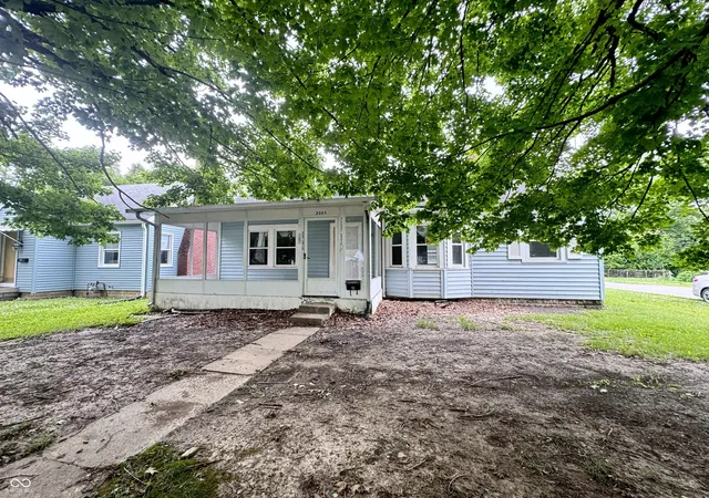 1st image of 2005 Euclid Dr, Anderson, IN 46011 | MLS# 22108317