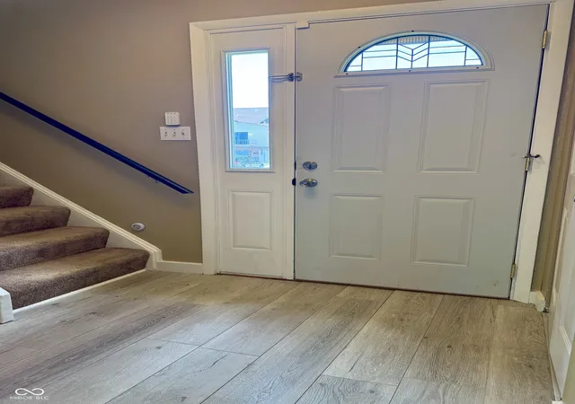 2nd image of 113 Greenwood Trl N, Greenwood, IN 46142 | MLS# 22108336