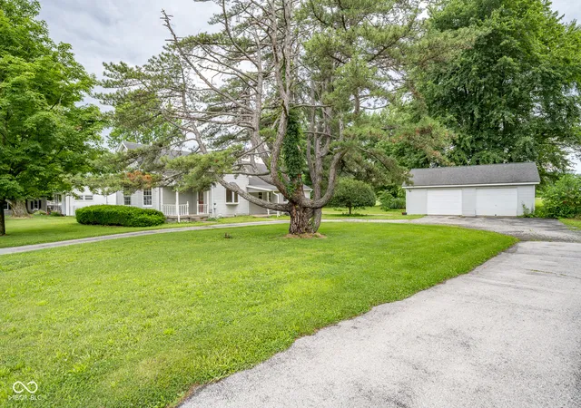 3rd image of 1109 E Us Hwy 40, Brazil, IN 47834 | MLS# 22108366