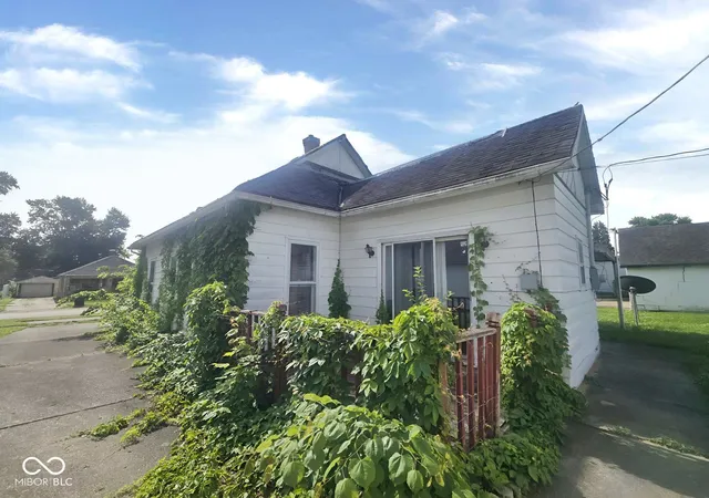 4th image of 138 N 11Th St, Clinton, IN 47842 | MLS# 22108384