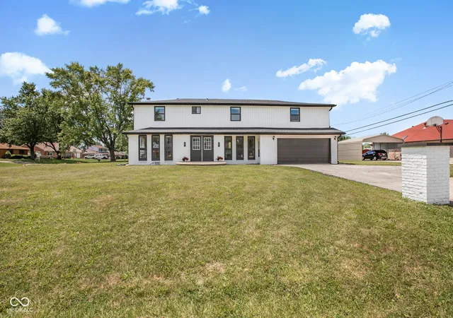 1st image of 4349 Alhambra Dr, Anderson, IN 46013 | MLS# 22108385