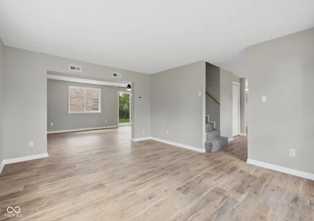 3rd image of 4349 Alhambra Dr, Anderson, IN 46013 | MLS# 22108385