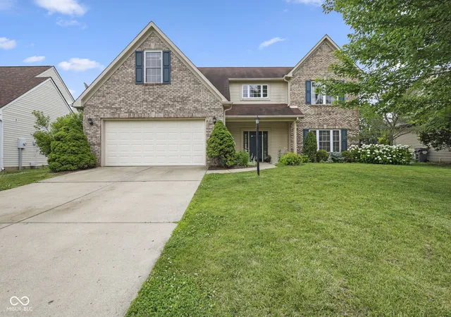 1st image of 1107 Sugar Maple, Greenwood, IN 46143 | MLS# 22108392