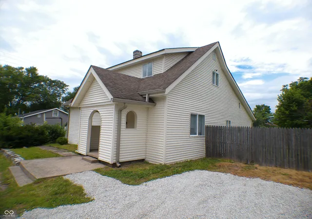 Photo 2 of Sale Pending at 504 E Park St, Trafalgar, IN 46181 | MLS# 22108395 | Listing updated on 2026-09-09