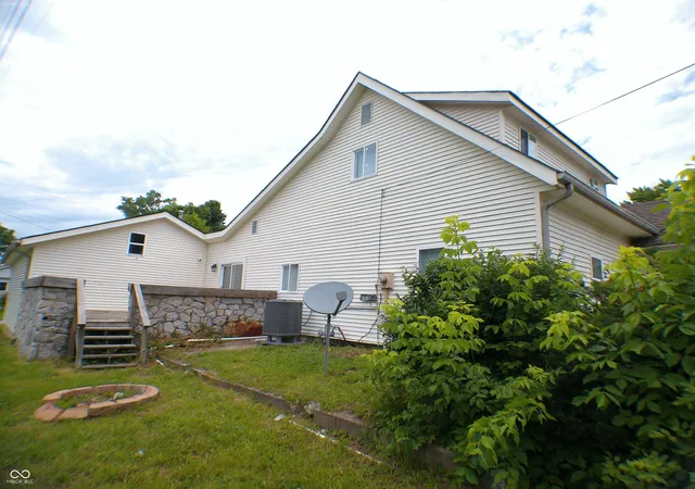 Photo 3 of Sale Pending at 504 E Park St, Trafalgar, IN 46181 | MLS# 22108395 | Listing updated on 2026-09-09