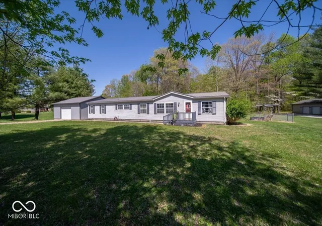 Homes for sale in Elizabethtown, IN | 8550 N State Hwy 7, Elizabethtown, IN 47232 | MLS# 22108404