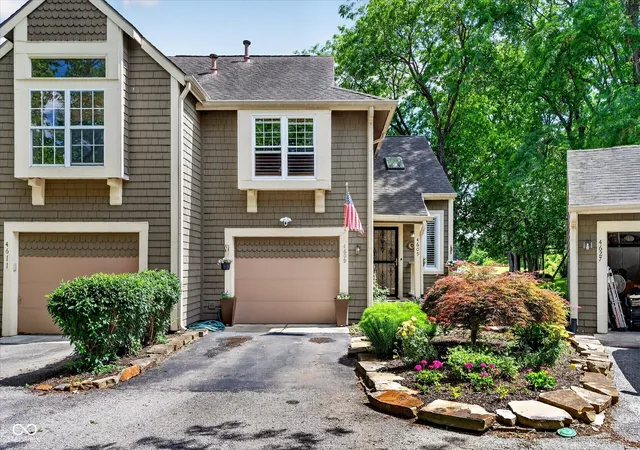 Photo 1 of Condo for sale at 4609 Stansbury Ct, Indianapolis, IN 46254 | MLS# 22108426 | Listing updated on 2026-09-15