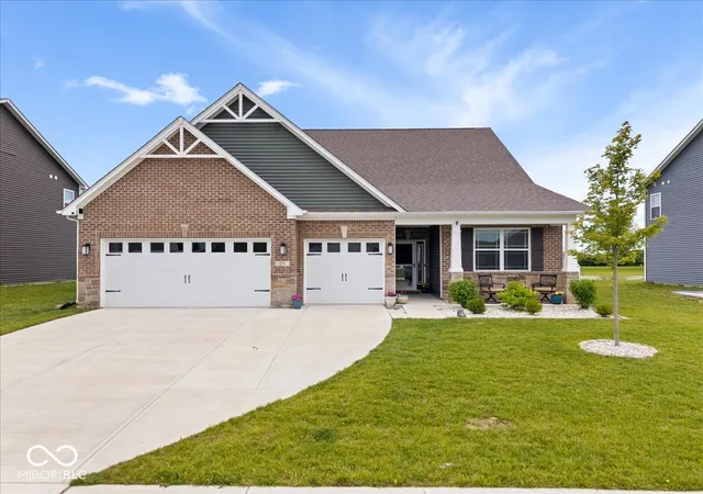 Homes for sale in Whiteland, IN | 271 Dyson Dr, Whiteland, IN 46184 | MLS# 22108435