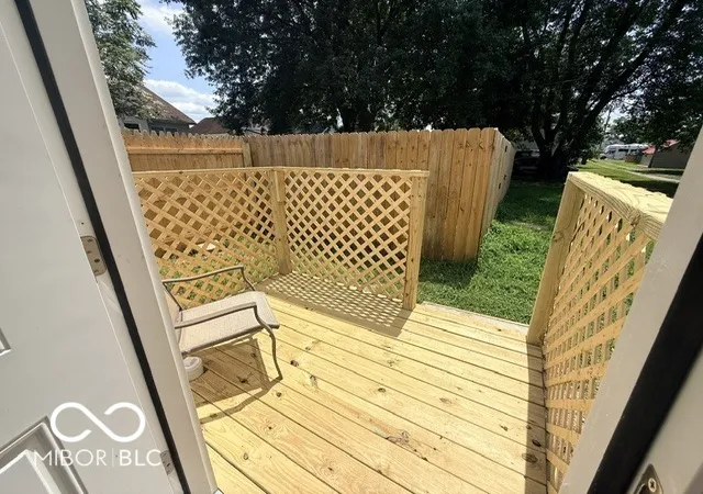 Photo 2 of Single family home for sale at 711 W Jackson St, Seymour, IN 47274 | MLS# 22108453 | Listing updated on 2026-09-11