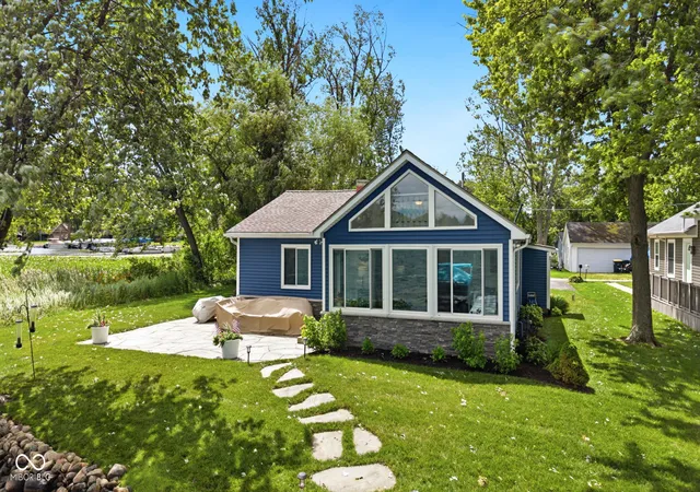 1st image of 6110 S 520 E, Wolcottville, IN 46795 | MLS# 22108469