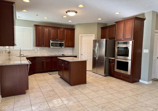 2nd image of 9849 N Anchor Bnd, Mc Cordsville, IN 46055 | MLS# 22108484
