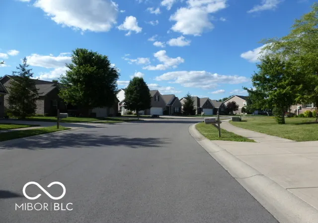 5th image of 9849 N Anchor Bnd, Mc Cordsville, IN 46055 | MLS# 22108484