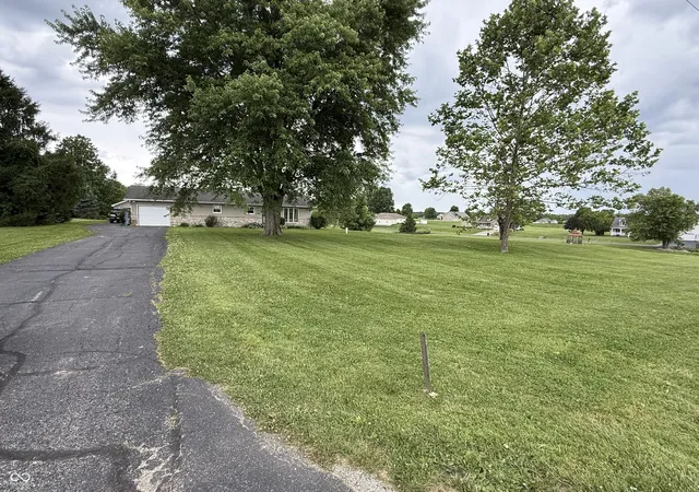 Homes for sale in Brazil, IN | 6161 N County Road 300 W, Brazil, IN 47834 | MLS# 22108524