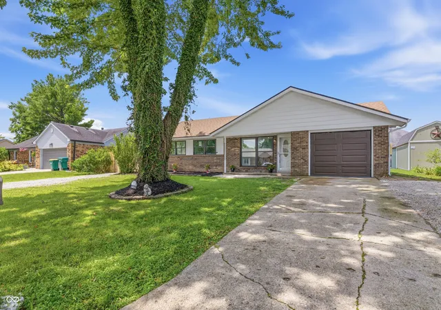 Homes for sale in Plainfield, IN | 234 Meadow Ln, Plainfield, IN 46168 | MLS# 22108583
