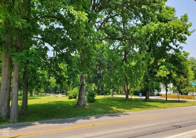 Photo 3 of Sale Pending at 9110 E Thompson Rd, Indianapolis, IN 46239 | MLS# 22108595 | Listing updated on 2026-10-01