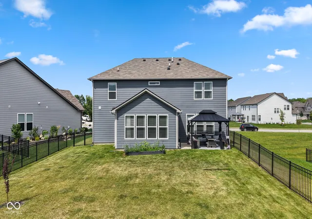 3rd image of 4956 S Canton Cir, New Palestine, IN 46163 | MLS# 22108599