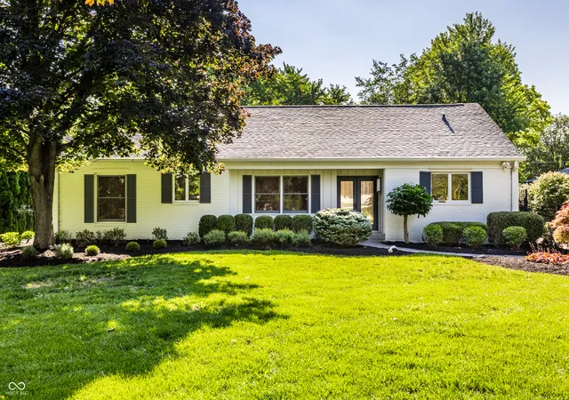 1st image of 7265 N Illinois St, Indianapolis, IN 46260 | MLS# 22108649
