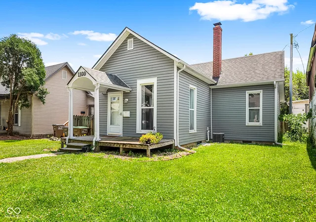 1st image of 1109 23rd St, Columbus, IN 47201 | MLS# 22108674