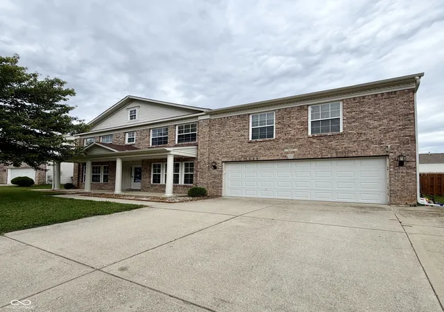 2nd image of 417 Legacy Blvd, Greenwood, IN 46143 | MLS# 22108678