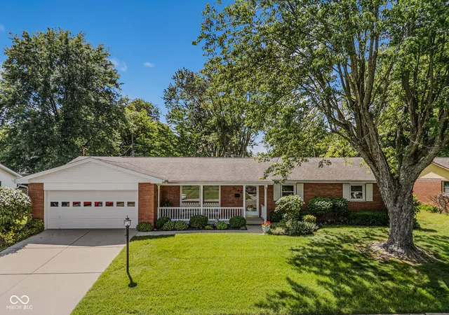 1st image of 3142 Fairlawn Dr, Columbus, IN 47203 | MLS# 22108679