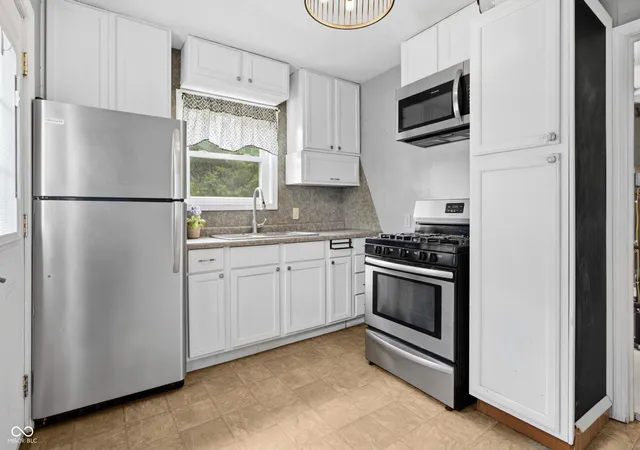 Photo 4 of Single family home for sale at 25 Southdowns Dr, Kokomo, IN 46902 | MLS# 22108682 | Listing updated on 2026-08-07