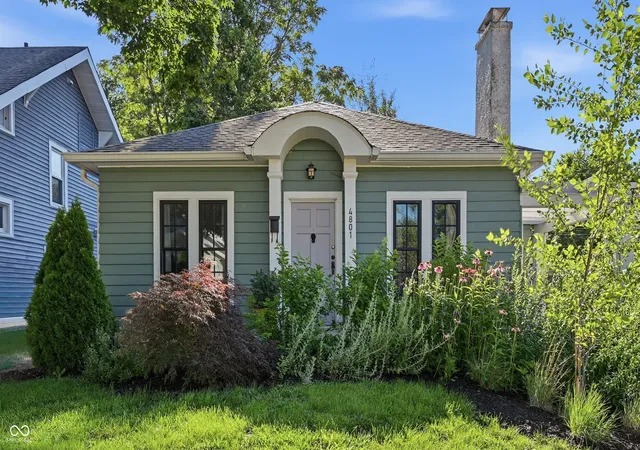 Homes for sale in Indianapolis, IN | 4801 Carrollton Ave, Indianapolis, IN 46205 | MLS# 22108691