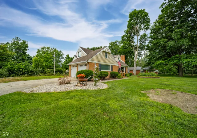 Photo 3 of Sale Pending at 2217 Melody Ln, Anderson, IN 46012 | MLS# 22108692 | Listing updated on 2026-10-06