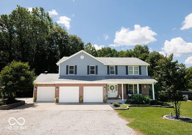 Homes for sale in Spencer, IN | 1162 W Thornridge Wy, Spencer, IN 47460 | MLS# 22108696
