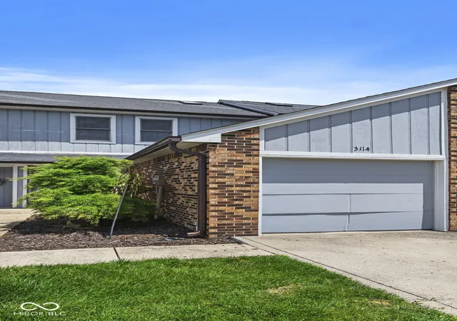 Homes for sale in Indianapolis, IN | 3114 Sandpiper South Dr, Indianapolis, IN 46268 | MLS# 22108700