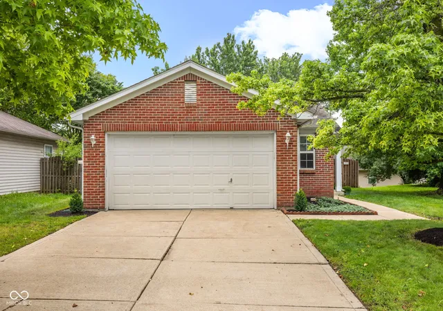 Homes for sale in Fishers, IN | 10293 Sun Gold Ct, Fishers, IN 46037 | MLS# 22108715