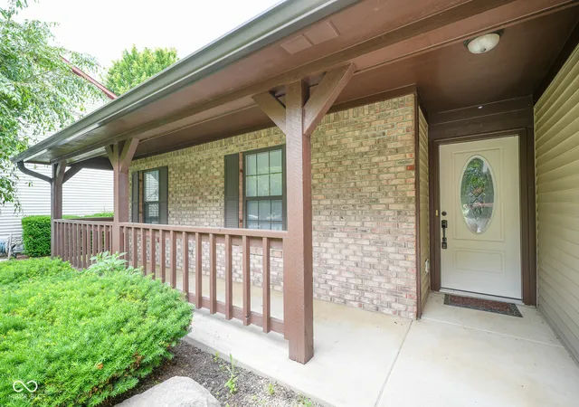 Photo 2 of Single family home for sale at 2823 Singletree Dr, Indianapolis, IN 46234 | MLS# 22108725 | Listing updated on 2026-08-14