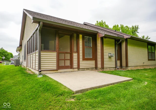 Photo 3 of Single family home for sale at 2823 Singletree Dr, Indianapolis, IN 46234 | MLS# 22108725 | Listing updated on 2026-08-14