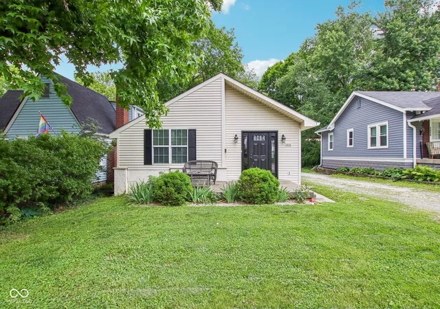 Photo 1 of Single family home for sale at 4833 Hinesley Ave, Indianapolis, IN 46208 | MLS# 22108753 | Listing updated on 2026-08-30