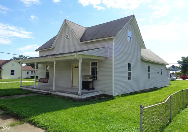 3rd image of 400 S Division St, Cayuga, IN 47928 | MLS# 22108755