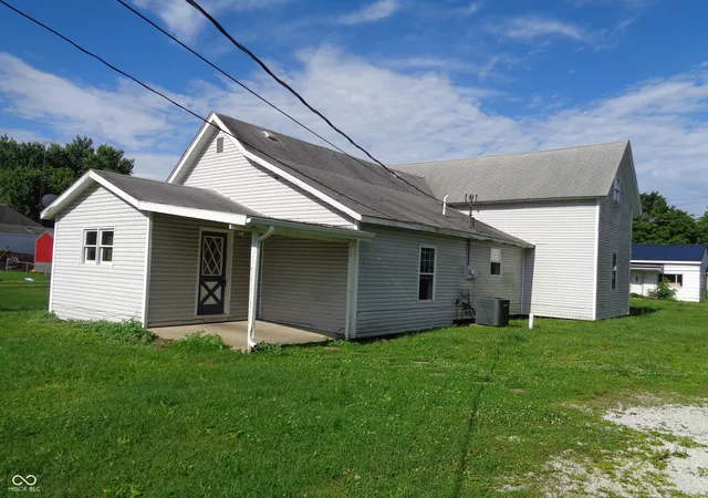 4th image of 400 S Division St, Cayuga, IN 47928 | MLS# 22108755