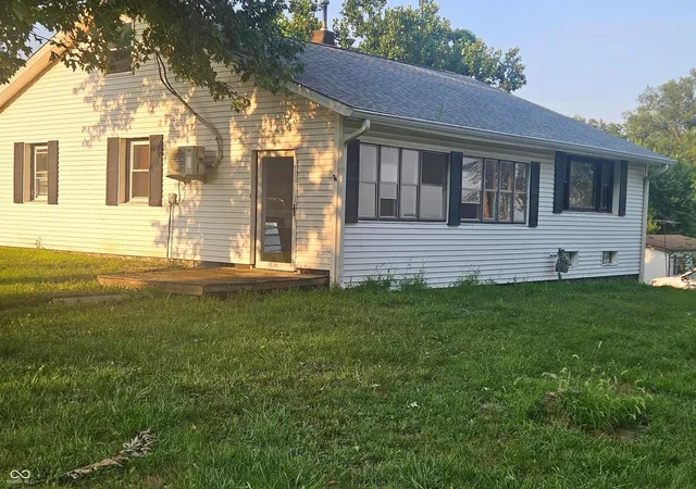 2nd image of 4106 W 600 S, Shelbyville, IN 46176 | MLS# 22108768