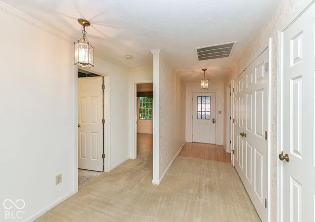 Photo 4 of Condo for sale at 5225 Whisperwood Ln, Indianapolis, IN 46226 | MLS# 22108804 | Listing updated on 2026-10-02
