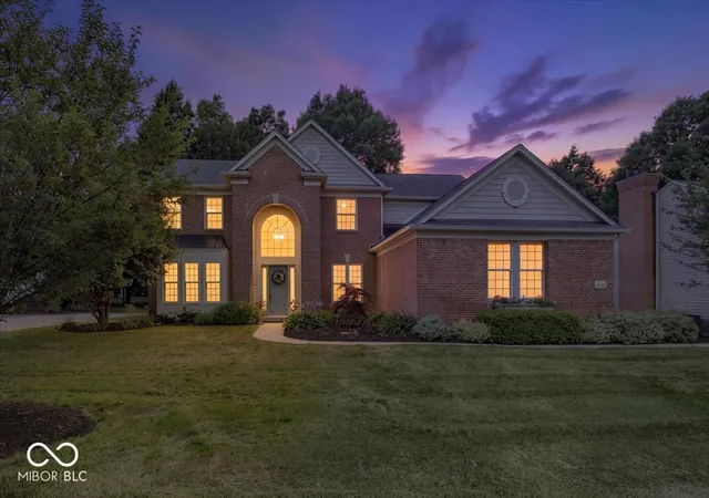 2nd image of 11934 Gray Eagle Dr, Fishers, IN 46037 | MLS# 22108812