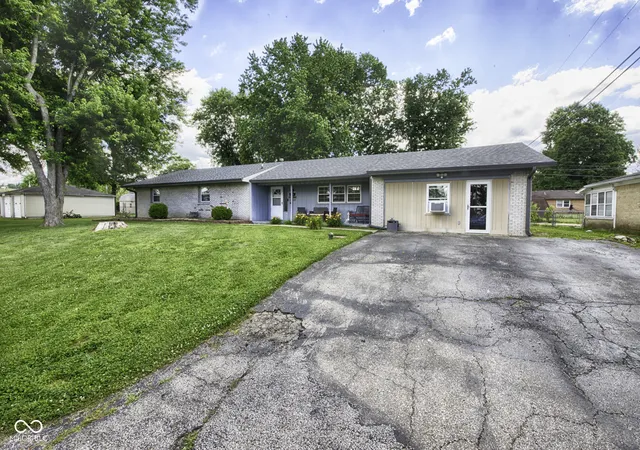 3rd image of 609 Carolyne St, Martinsville, IN 46151 | MLS# 22108826