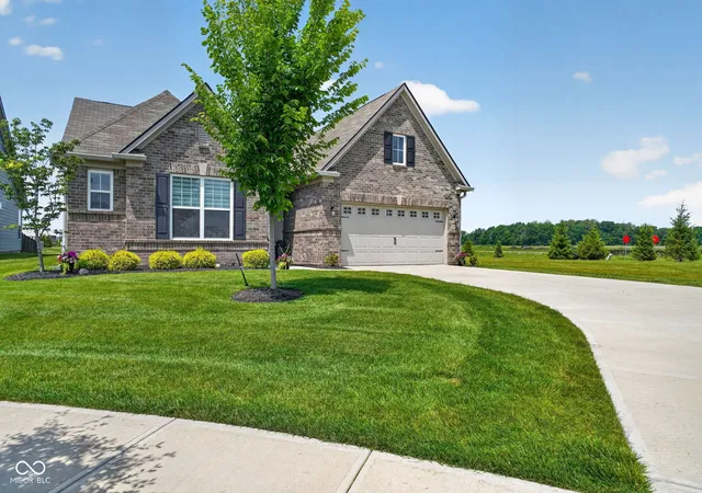 3rd image of 20258 Willenhall Ct, Westfield, IN 46074 | MLS# 22108841