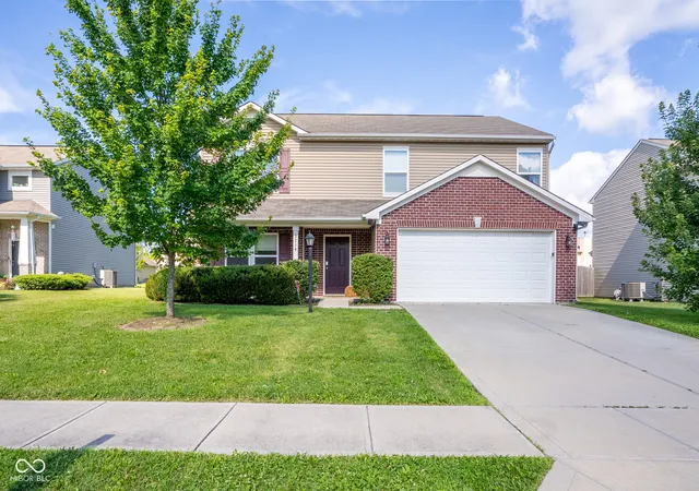 Photo 1 of Single family home for sale at 3714 Rinehall Dr, Indianapolis, IN 46235 | MLS# 22108842 | Listing updated on 2026-09-28